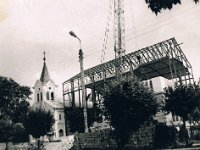 Lata 1980. Rozbudowa kościoła Świętej Trójcy przy ul. Wojska Polskiego w Terespolu.